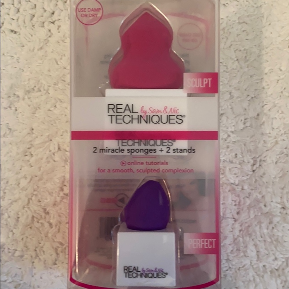 Set of 2 cosmetic sponges and stands sculpt! NWT